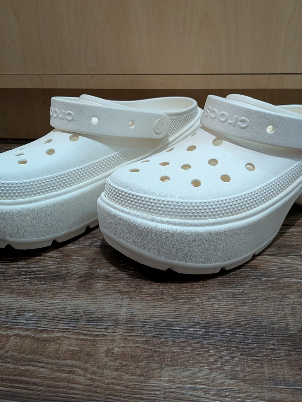 CROCS Mens White Platform Clogs with Heel Strap Size 13